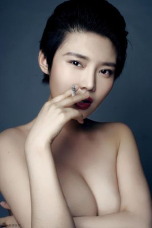 国产精品久久久久久精品三_最近国语在线观看
