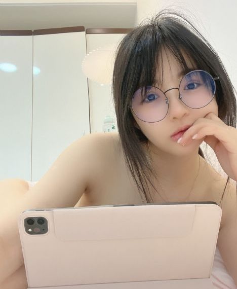 亚洲成v人片高潮喷水_韩国在线观看