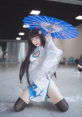 日日躁夜夜摸月月添添添的视频_720电影完整版